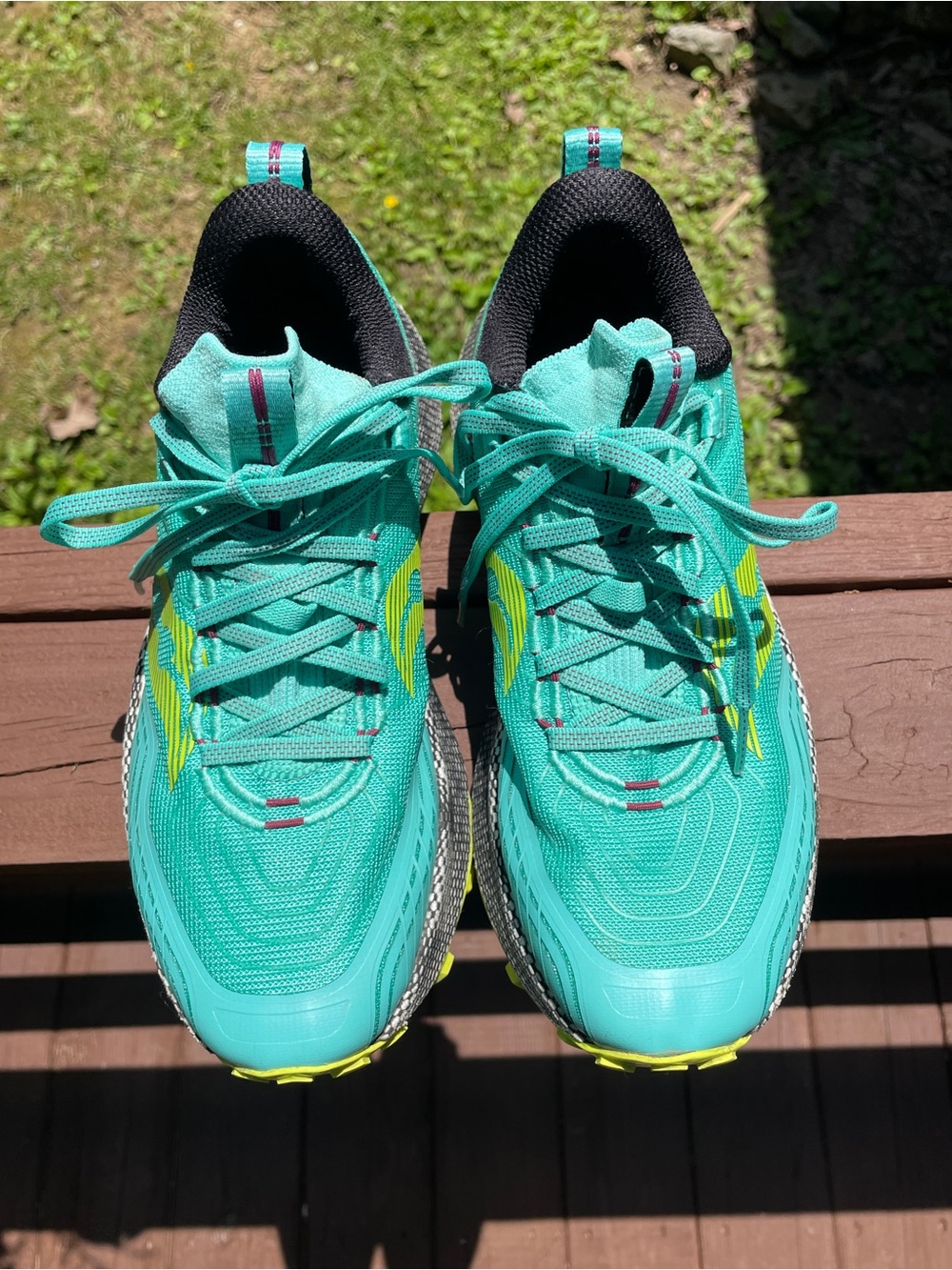 EUC Saucony Teal & Yellow Women's Athletic Trail Running Shoes